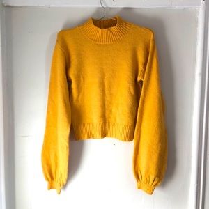 Puffed sleeved mock turtleneck sweater